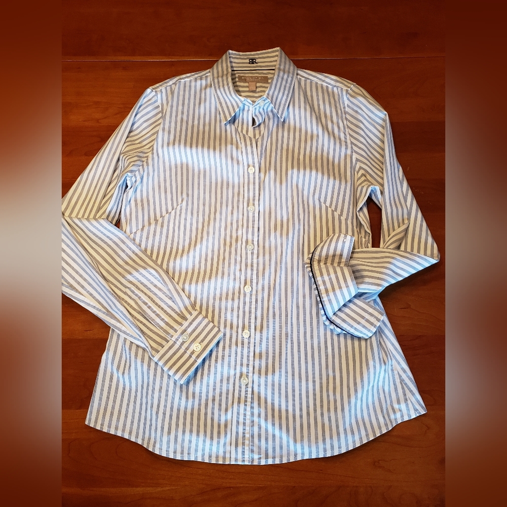 Banana Republic Non-Iron Fitted Shirt, Size 12, blue-white stripe.